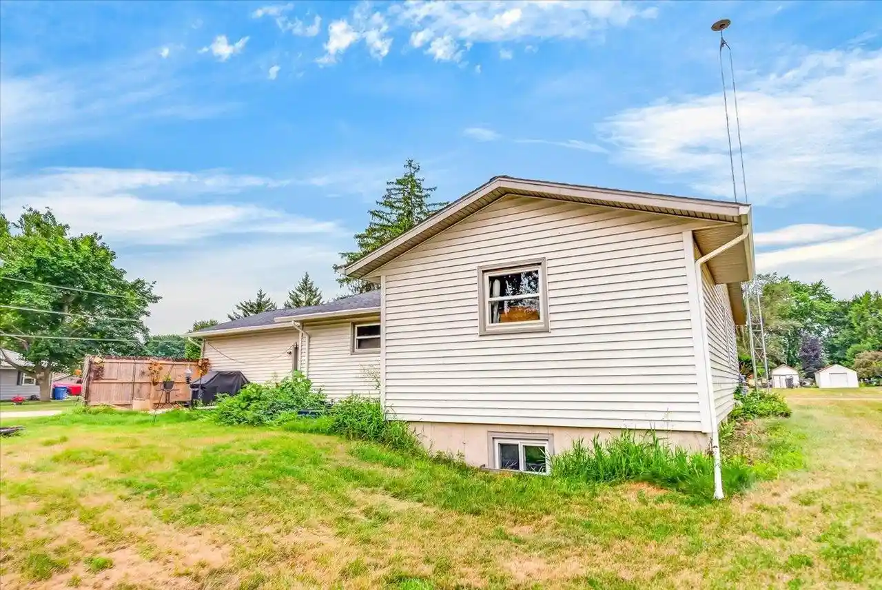 2nd image of 106 E 3rd Avenue Avenue, Brodhead, WI 53520 | MLS# 2029862