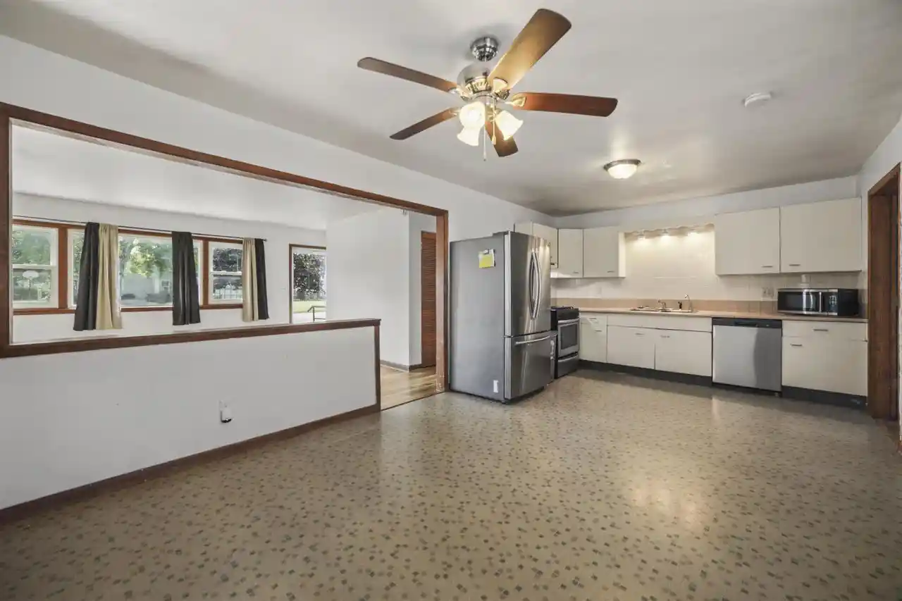 2nd image of 2348 Pioneer Dr Dr, Beloit, WI 53511 | MLS# 2029866
