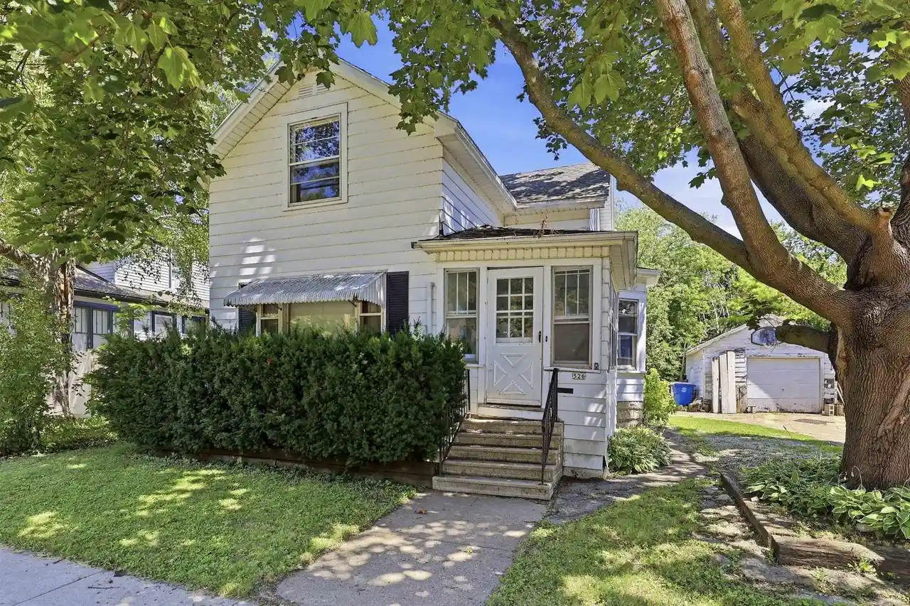 1st image of 526 Boyd Street Street, Oshkosh, WI 54901 | MLS# 50330549