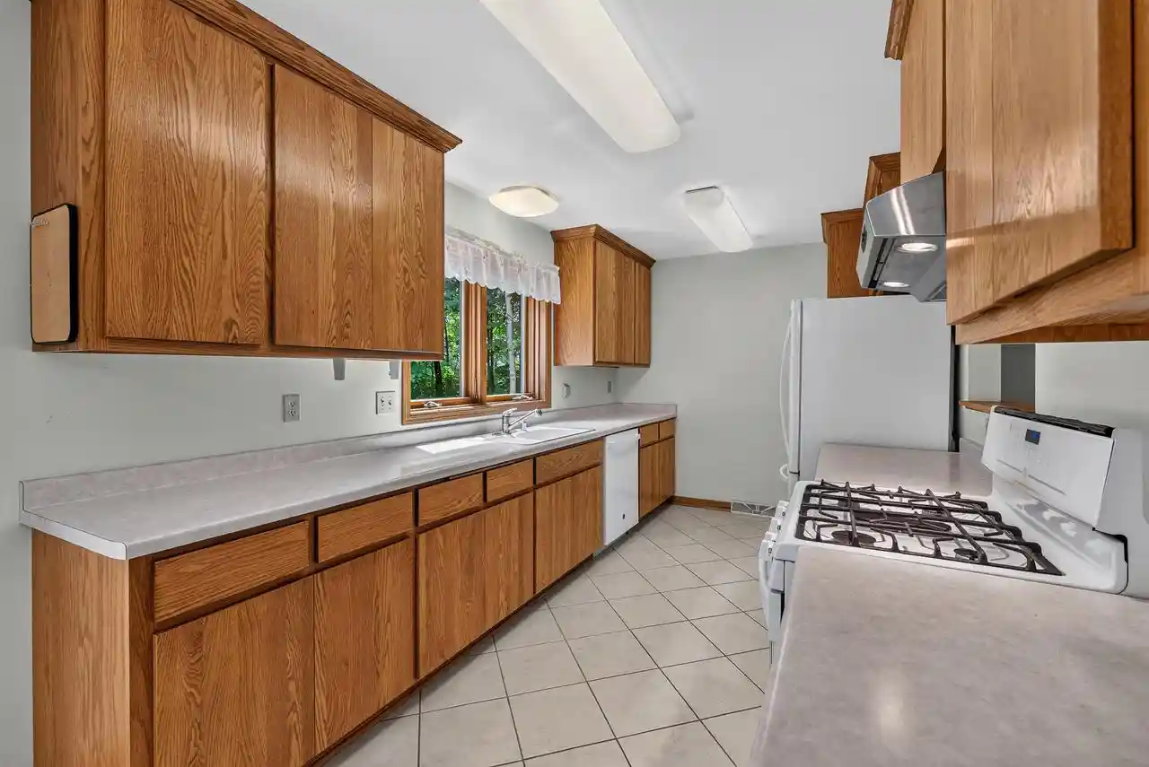 Photo 3 of Single family home for sale at S70W16663 Hedgewood Dr Dr, Muskego, WI 53150 | MLS# 1975073 | Listing updated on 2026-09-22