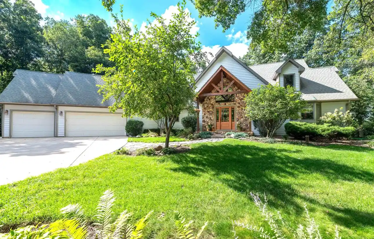 Photo 1 of Single family home for sale at N6433 Horse Hollow Lane Lane, Burlington, WI 53105 | MLS# 1975079 | Listing updated on 2026-09-11