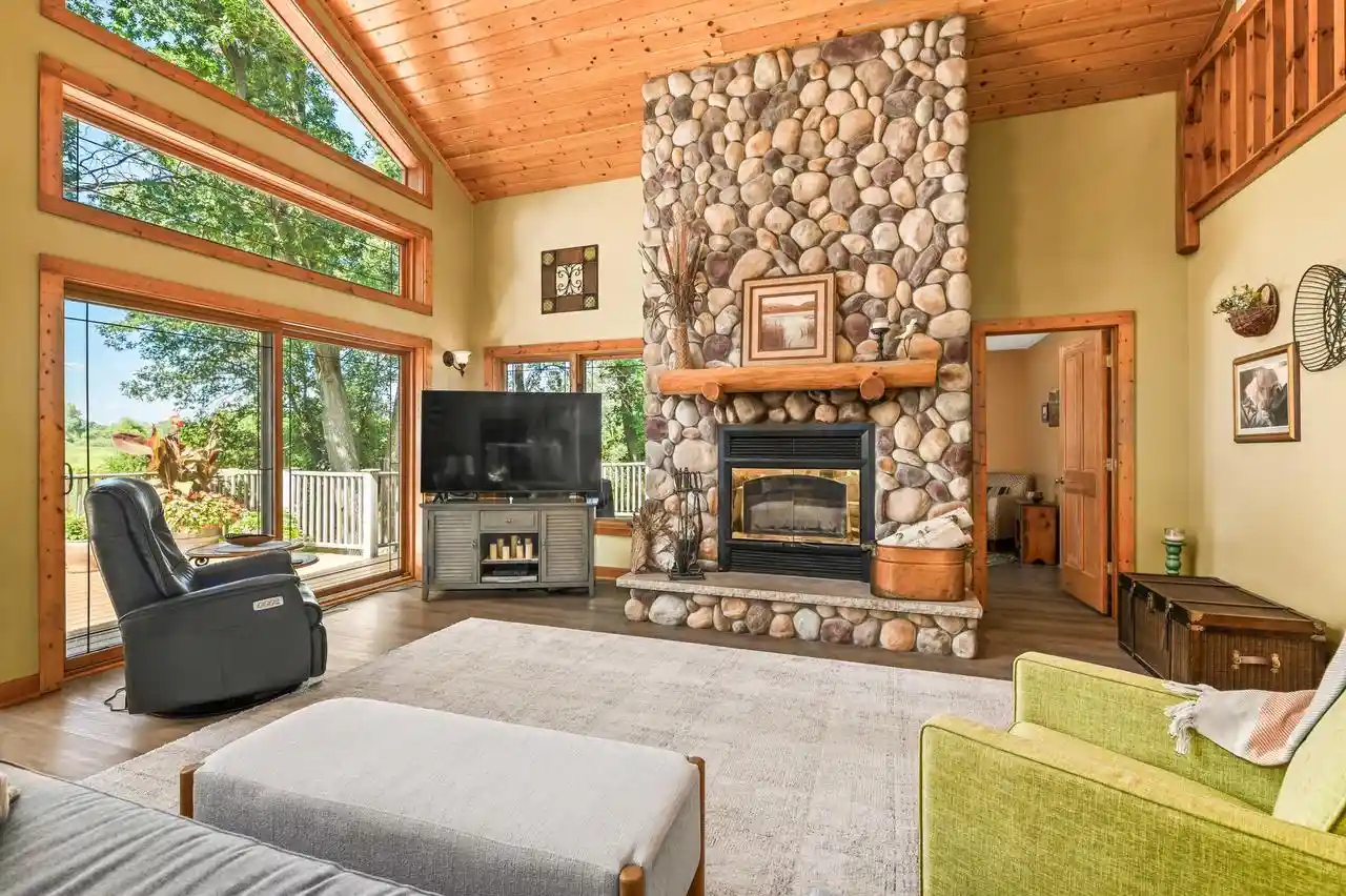 Photo 4 of Single family home for sale at N6433 Horse Hollow Lane Lane, Burlington, WI 53105 | MLS# 1975079 | Listing updated on 2026-09-11