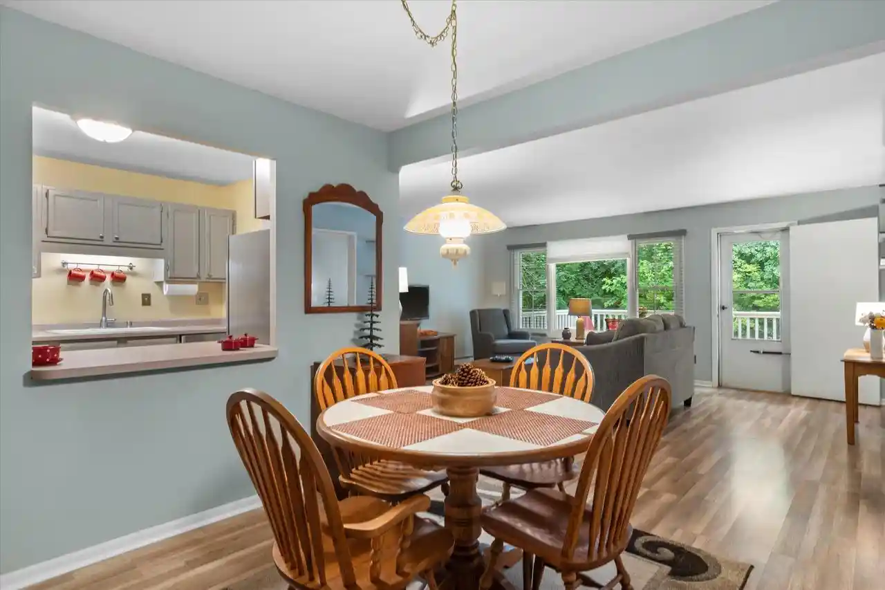 4th image of 162 Heidel Road Road #3, Thiensville, WI 53092 | MLS# 1975080