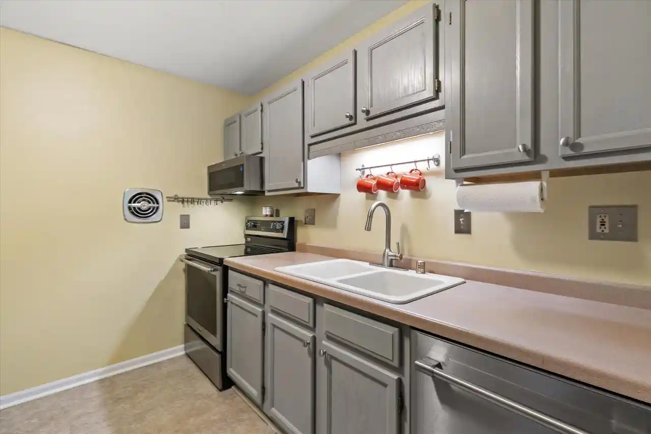 35th image of 162 Heidel Road Road #3, Thiensville, WI 53092 | MLS# 1975080