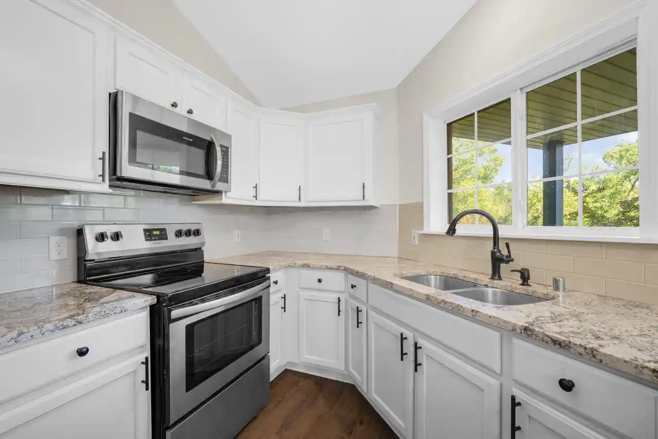 2nd image of 9140 W Elm Court Court #D, Franklin, WI 53132 | MLS# 1975081