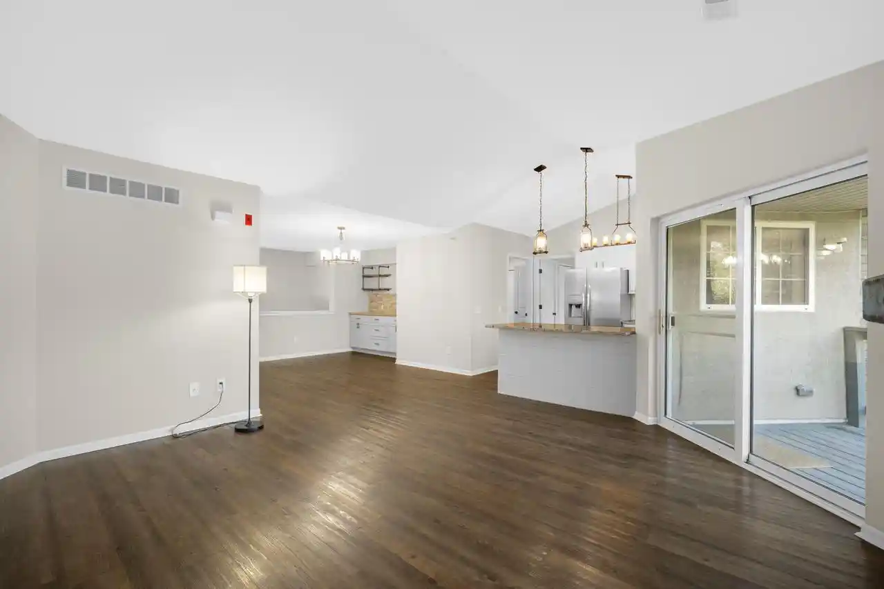 2nd image of 9140 W Elm Ct Ct, Franklin, WI 53132