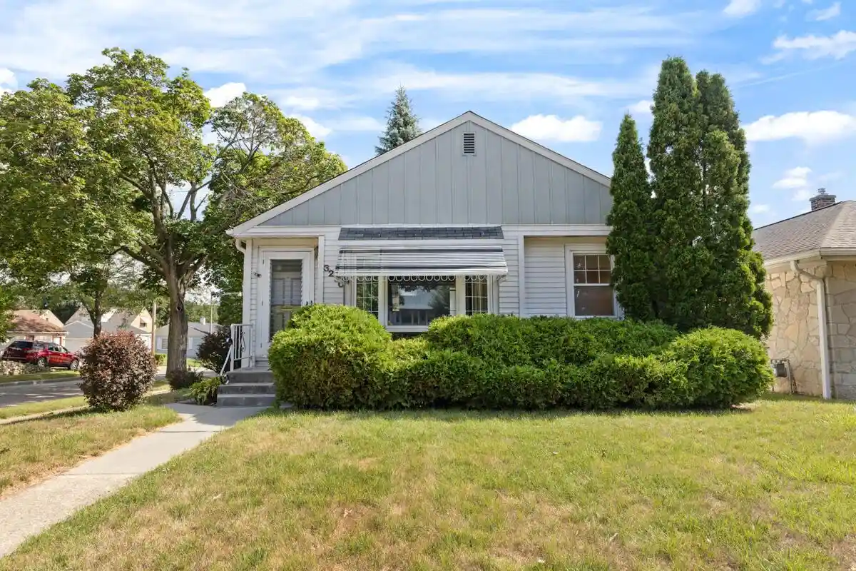 Photo 1 of Single family home for sale at 3230 W Ruskin Street Street, Milwaukee, WI 53215 | MLS# 1975089 | Listing updated on 2026-09-04