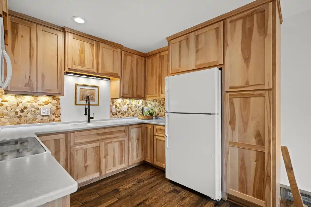 5th image of 420 Racine St St, Waterford, WI 53185