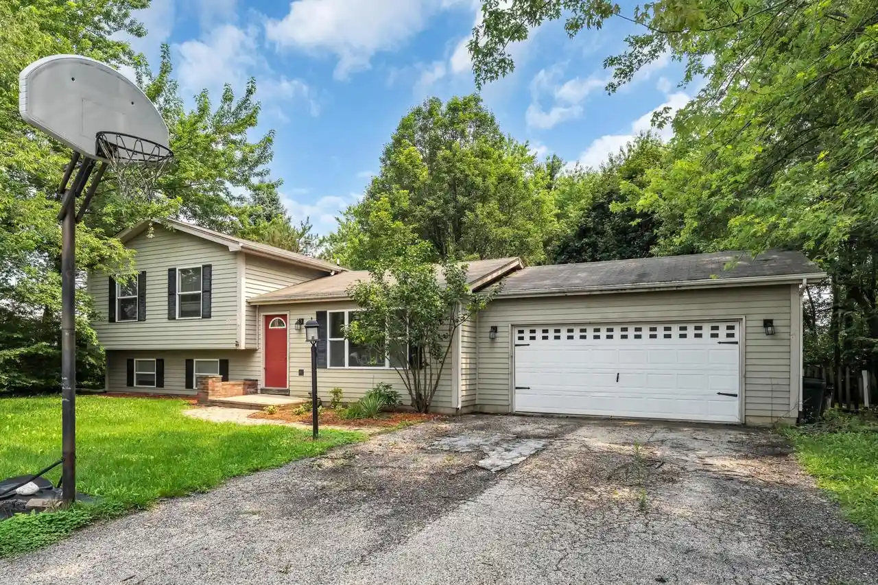 1st image of 8527 222nd Avenue Avenue, Salem, WI 53168 | MLS# 1975095