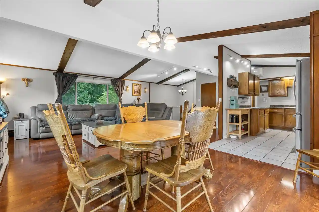 4th image of W153N9940 Neptune Dr Dr, Germantown, WI 53022 | MLS# 1975099