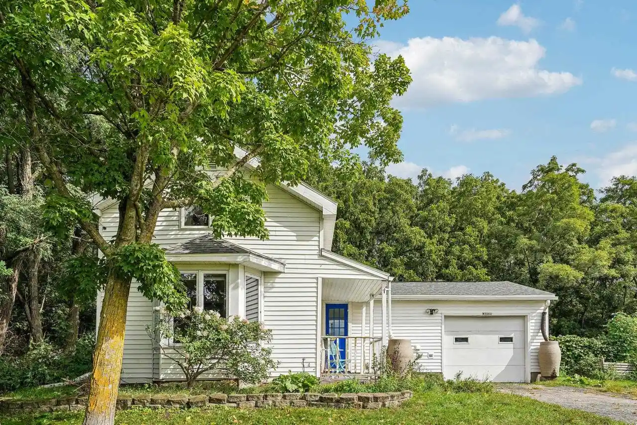 Photo 1 of Single family home for sale at W3062 State Hwy 92, Belleville, WI 53508 | MLS# 2029875 | Listing updated on 2026-09-30