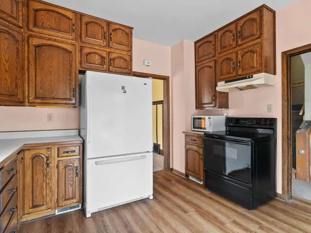 2nd image of 1329 S 15th Street Street, Manitowoc, WI 54220 | MLS# 1975106