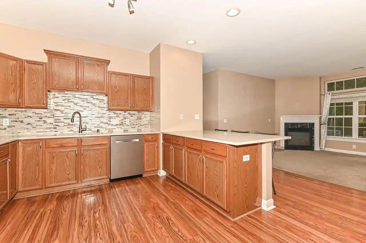 3rd image of 8634 S Roxbury Way Way, Oak Creek, WI 53154 | MLS# 1975109
