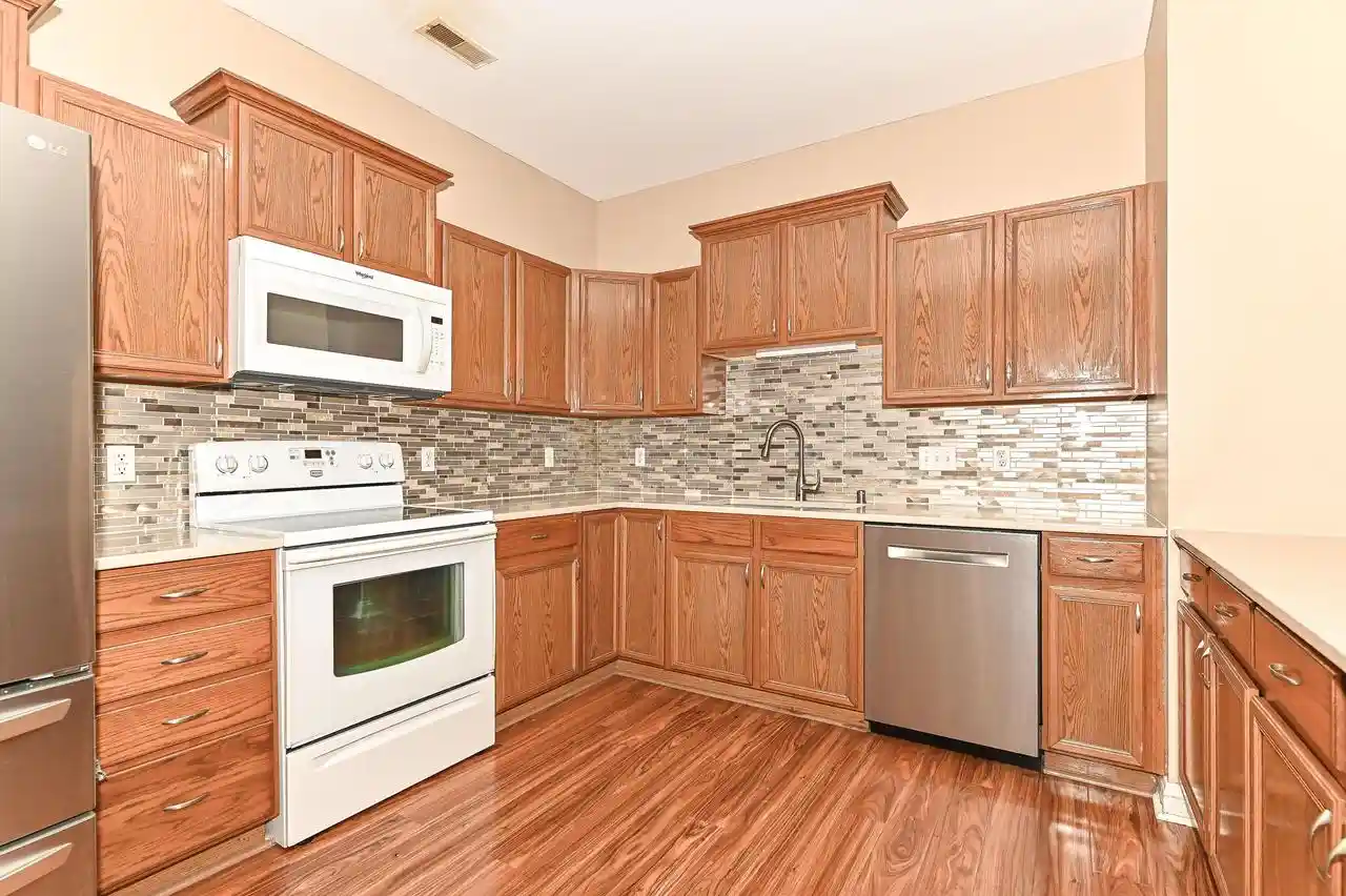 4th image of 8634 S Roxbury Way Way, Oak Creek, WI 53154 | MLS# 1975109