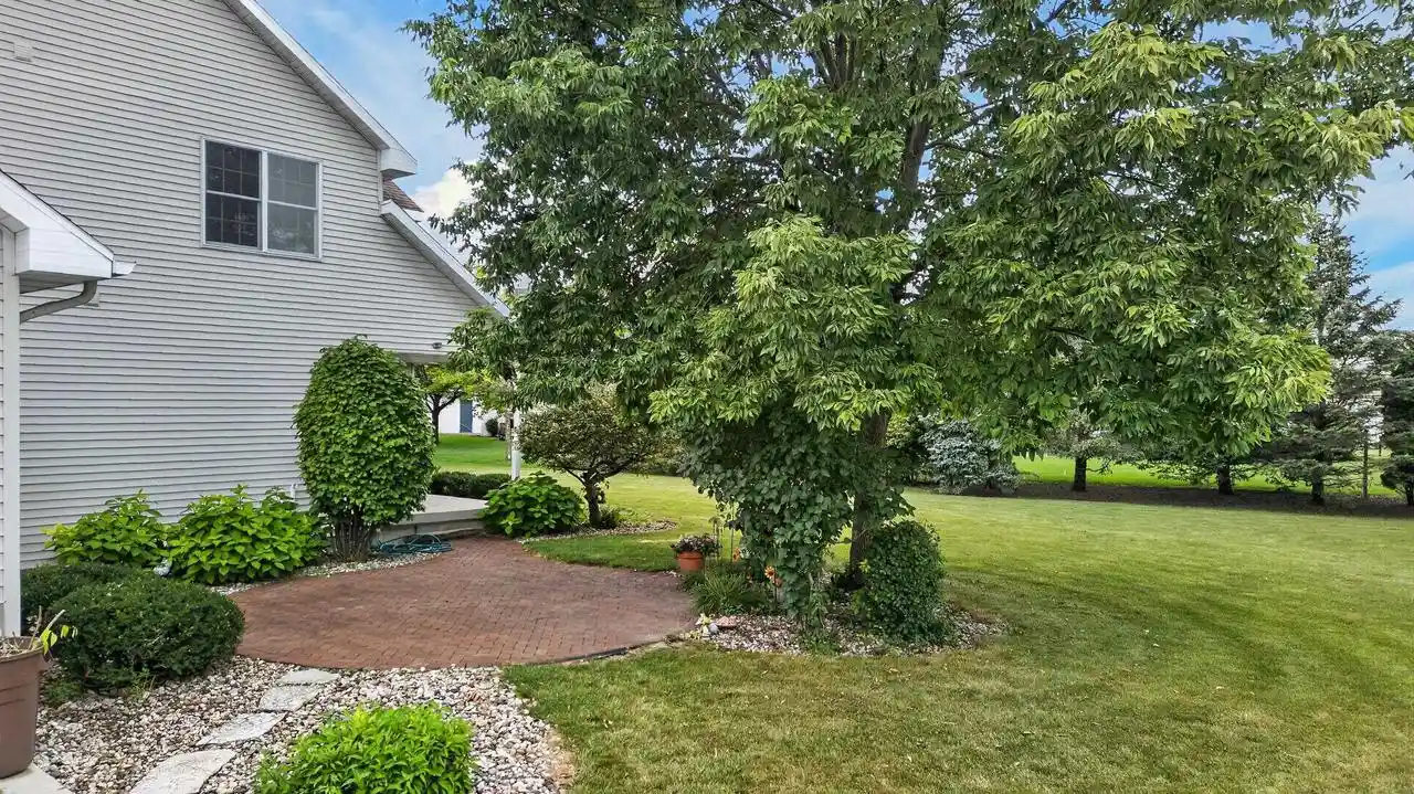 Photo 3 of Single family home for sale at 4718 W Chicory Lane Lane, Appleton, WI 54914 | MLS# 50330565 | Listing updated on 2026-09-17