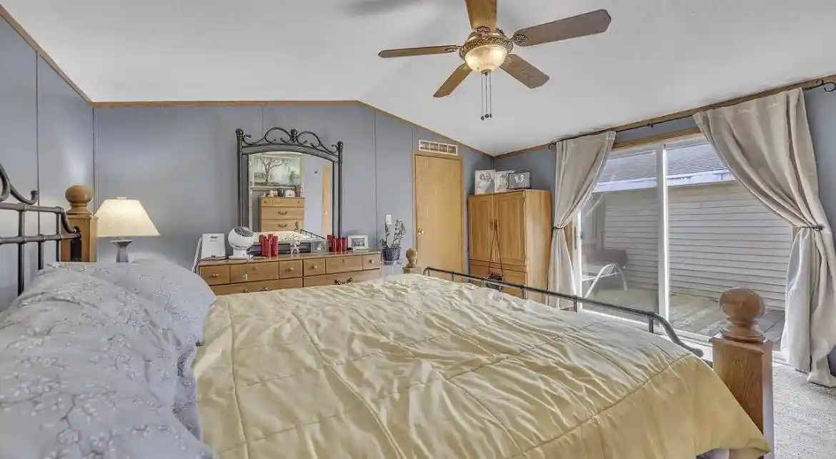 4th image of 33 S Hiawatha Circle Circle #33, Sheboygan, WI 53081 | MLS# 2029888