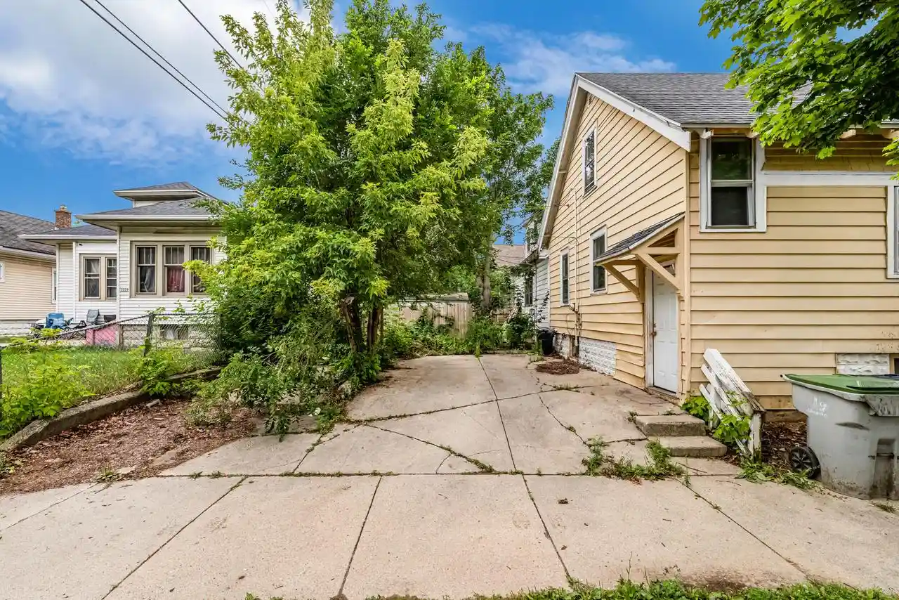 5th image of 3544 N 23rd Street Street, Milwaukee, WI 53206 | MLS# 1975120