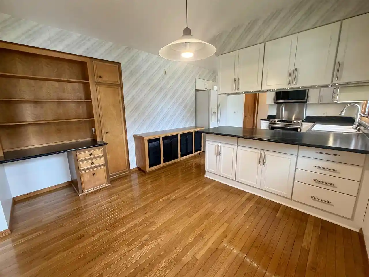 2nd image of 921 Park Ridge Road Road, Janesville, WI 53546 | MLS# 2029899