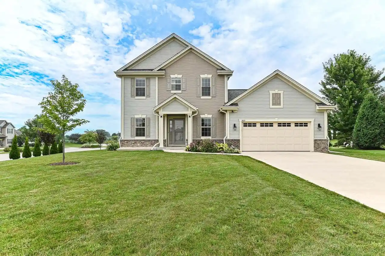 1st image of 3805 Yates Dr Dr, Mount Pleasant, WI 53406 | MLS# 1975139