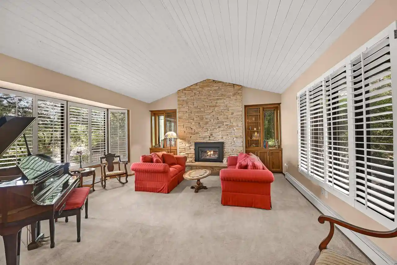 2nd image of N9491 Island Dr Dr, Mukwonago, WI 53149 | MLS# 1975140