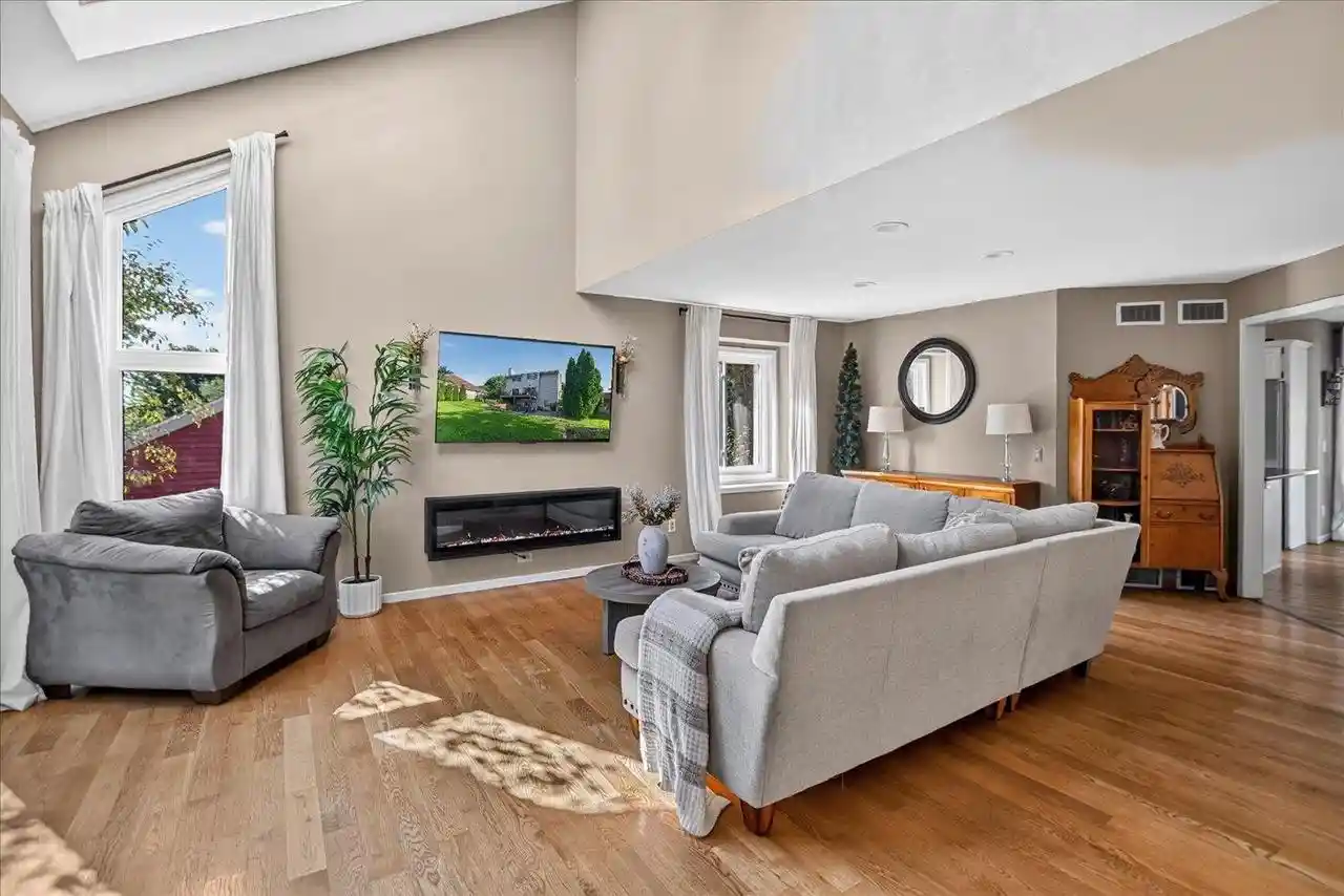 4th image of 318 Jenna Dr Dr, Verona, WI 53593 | MLS# 2029907