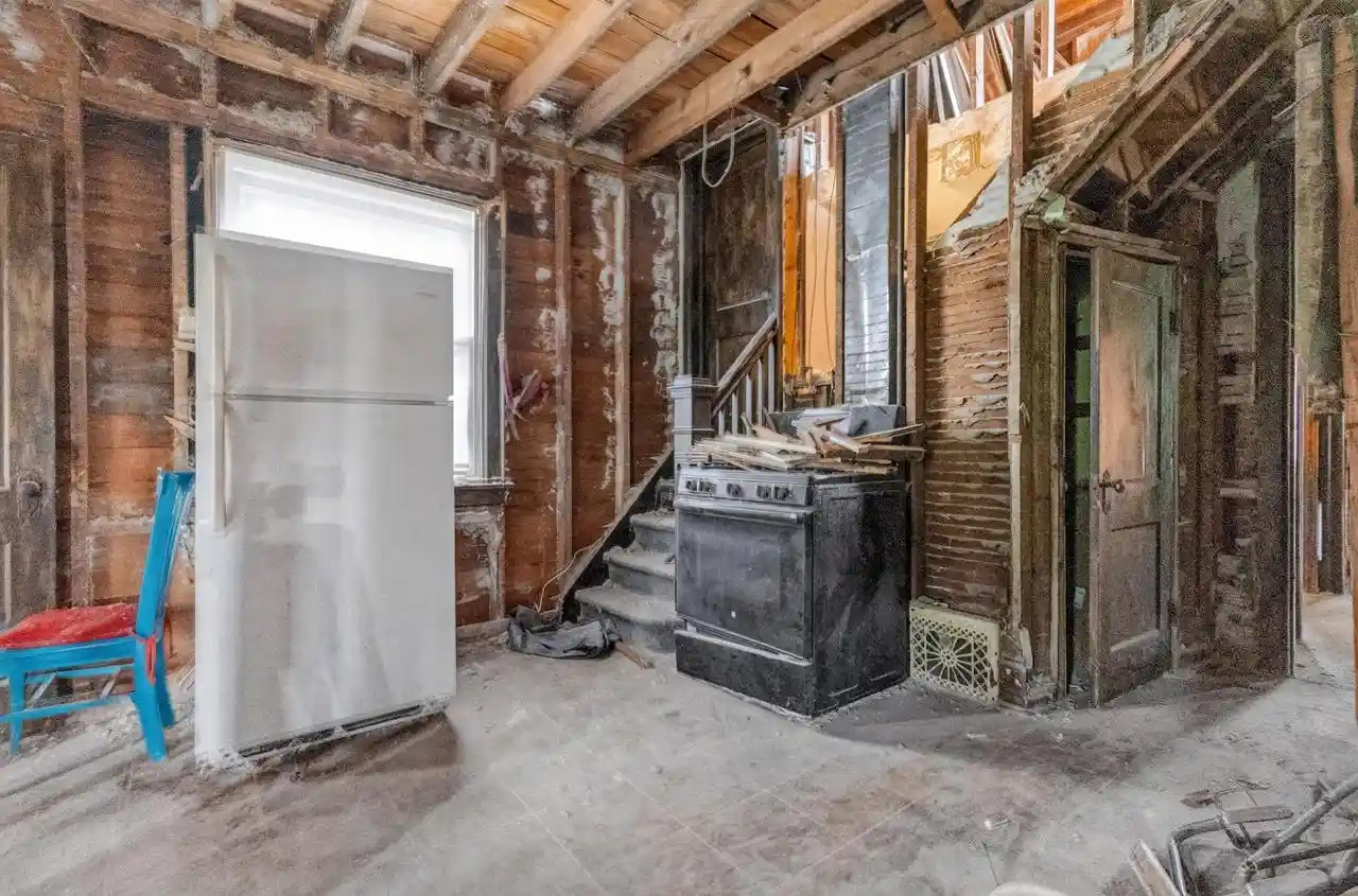 Photo 3 of Single family home for sale at 3911 W Roberts Street Street, Milwaukee, WI 53208 | MLS# 1975143 | Listing updated on 2026-09-15