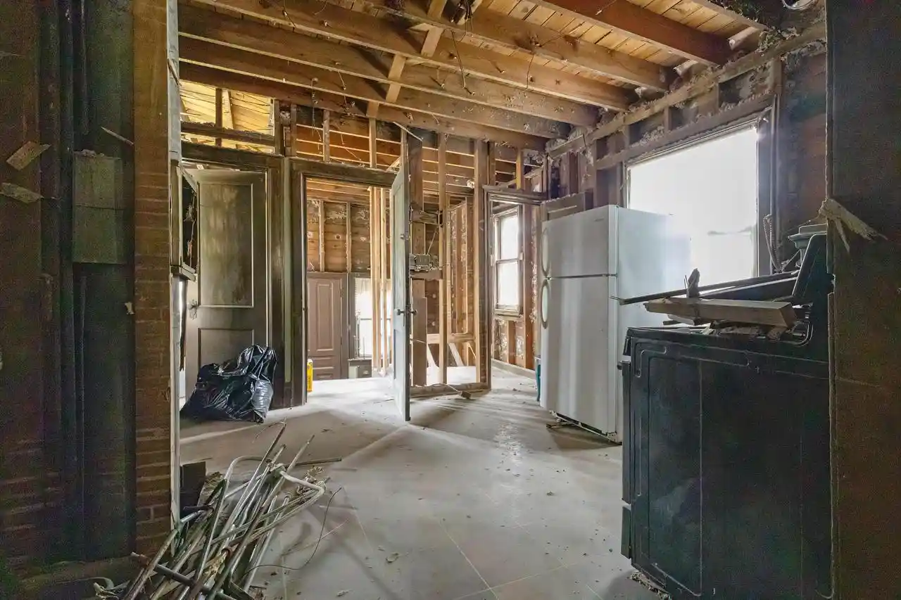 Photo 3 of Single family home for sale at 3911 W Roberts Street Street, Milwaukee, WI 53208 | MLS# 1975143 | Listing updated on 2026-09-15