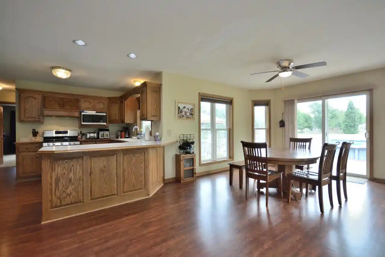 4th image of S108W37645 Draper Road Road, Eagle, WI 53119 | MLS# 1975144