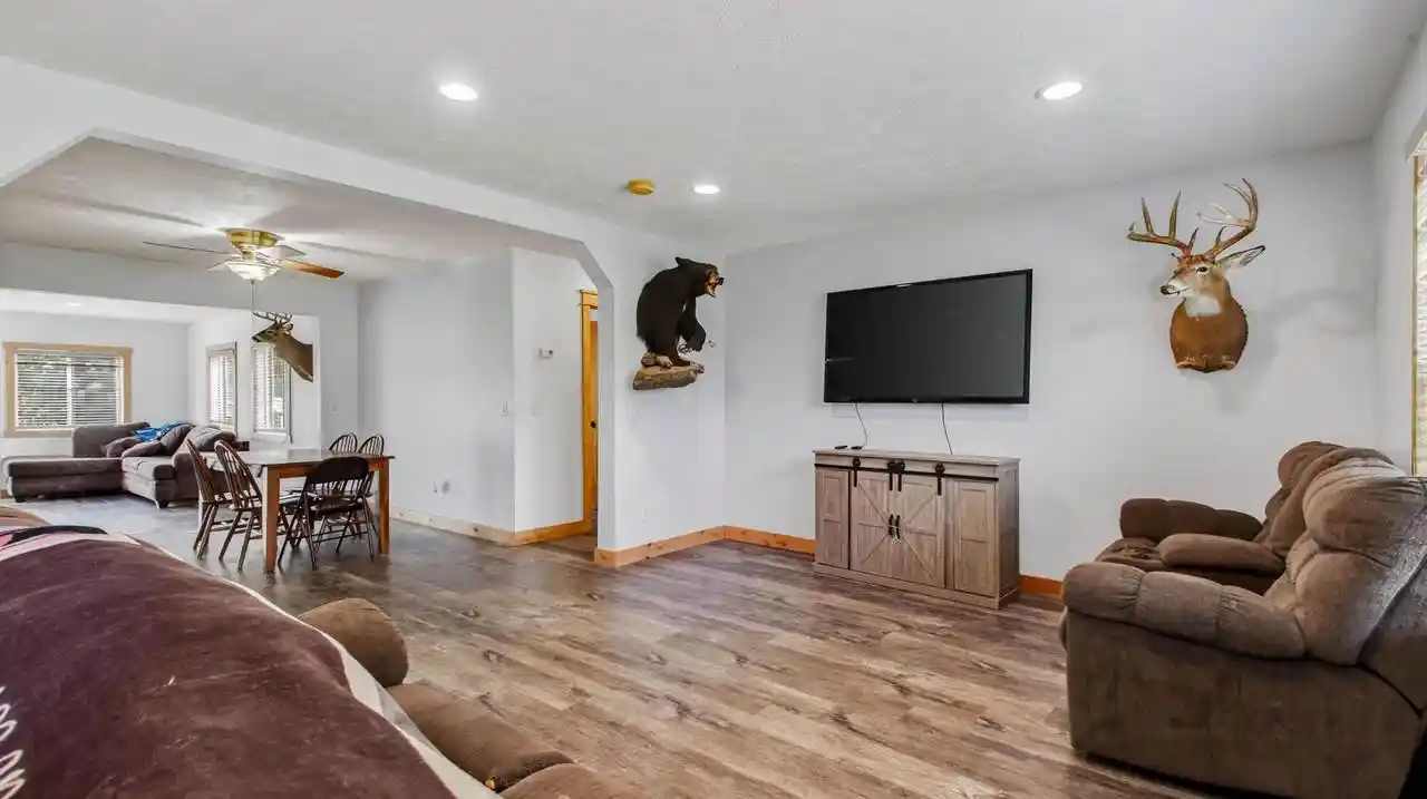 3rd image of W8249 Woodview Dr Dr, Onalaska, WI 54650 | MLS# 1975145