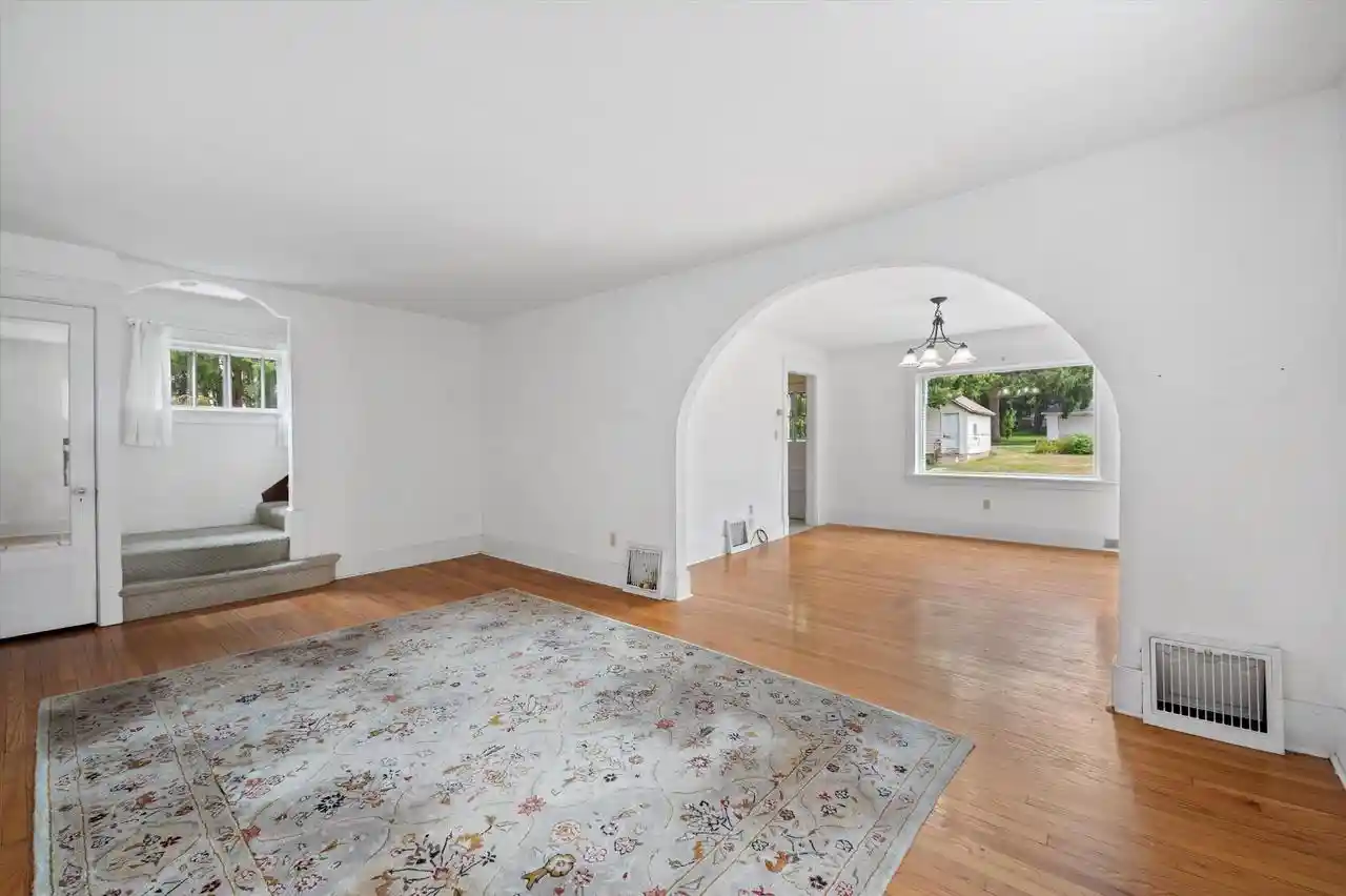 32nd image of 817 Richards Avenue Avenue, Watertown, WI 53094 | MLS# 1975148