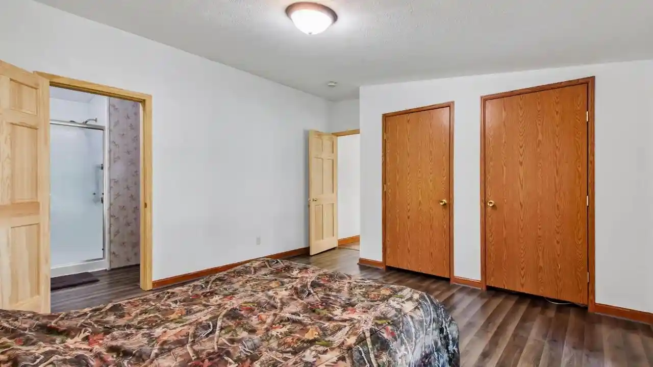 5th image of W8241 Woodview Dr Dr, Onalaska, WI 54650 | MLS# 1975151