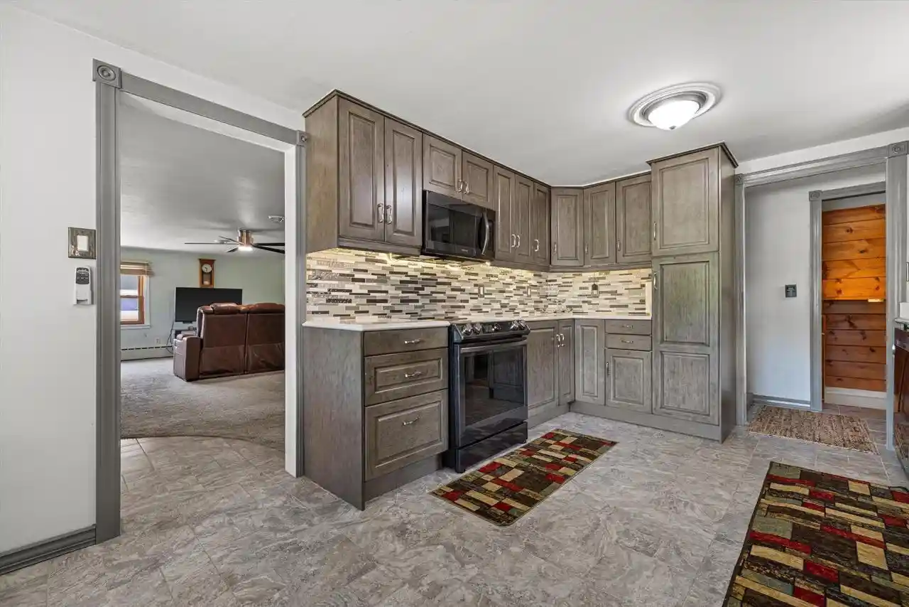 Photo 4 of Sale Pending at 4131 24 Avenue Avenue, Kenosha, WI 53140 | MLS# 1975152 | Listing updated on 2026-09-11