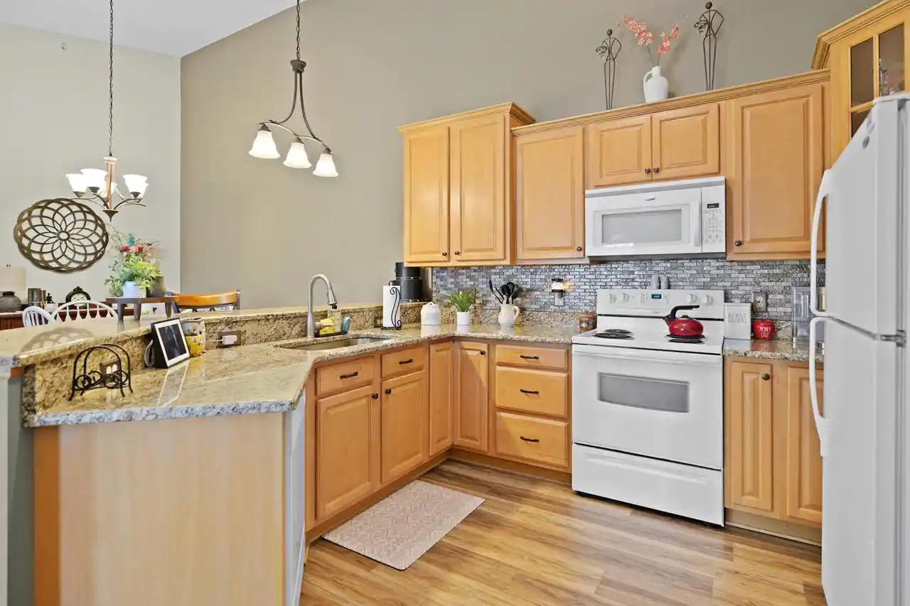 4th image of 9249 64th Ct Ct, Pleasant Prairie, WI 53158