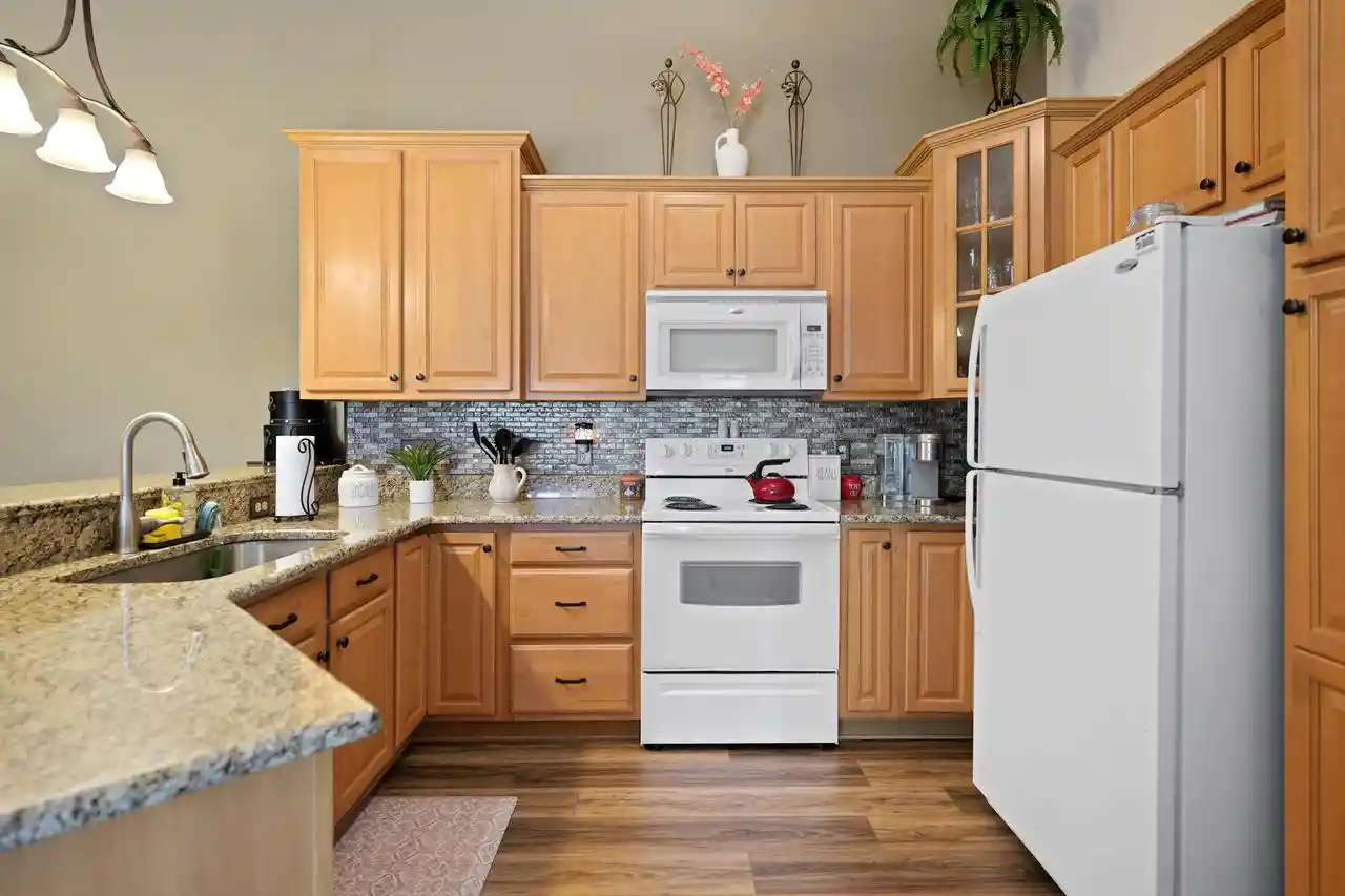 5th image of 9249 64th Ct Ct, Pleasant Prairie, WI 53158