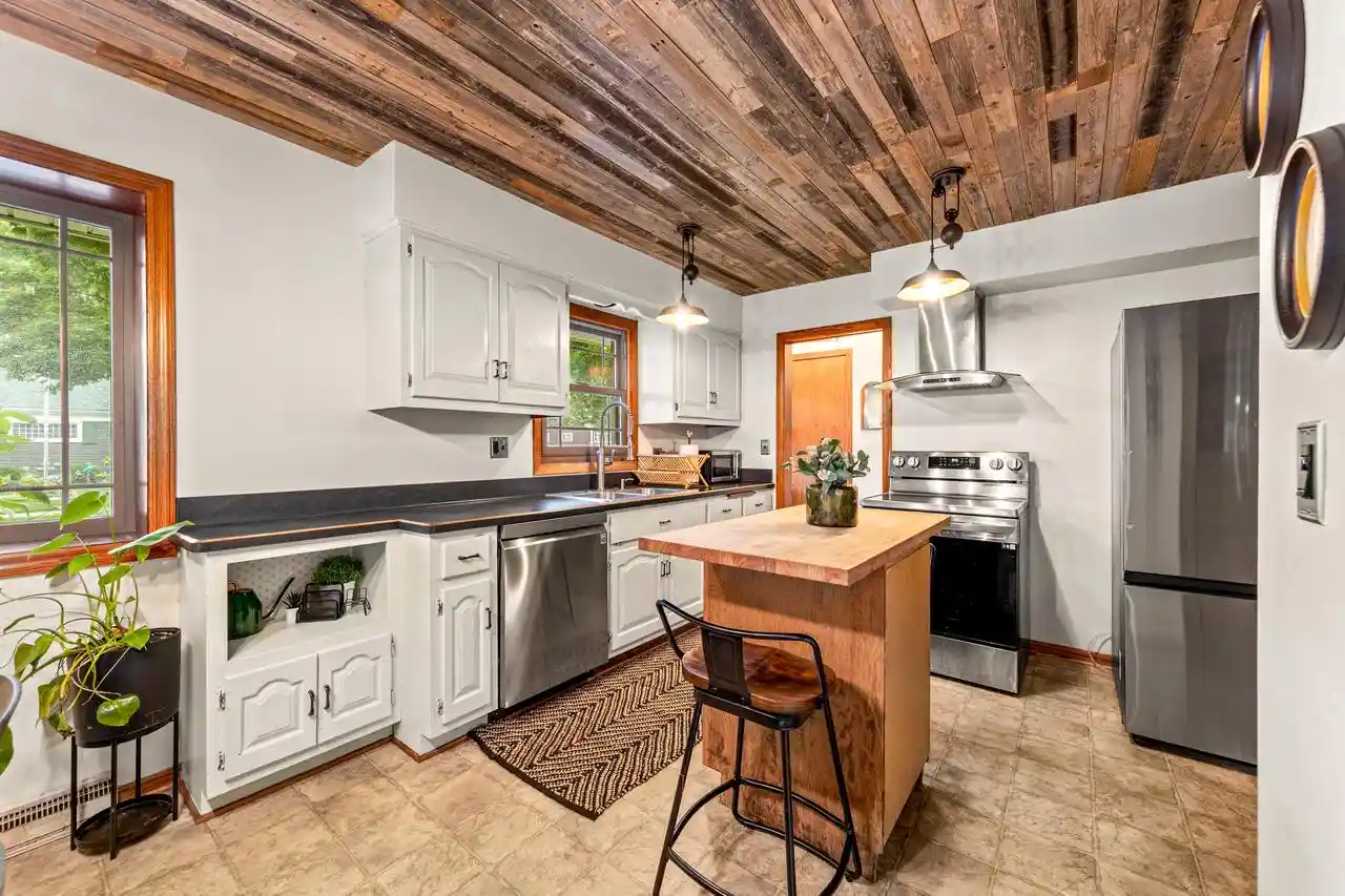 Photo 4 of Sale Pending at 7001 W Burdick Avenue Avenue, Milwaukee, WI 53219 | MLS# 1975157 | Listing updated on 2026-08-11