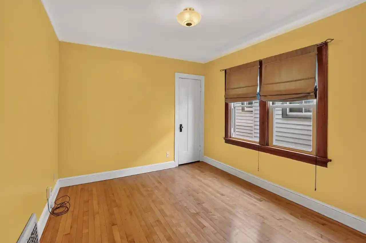 Listing Photo 5 - Condo for sale in building located at 3154 S Nevada St St, Milwaukee, WI 53207 - Unit #3156