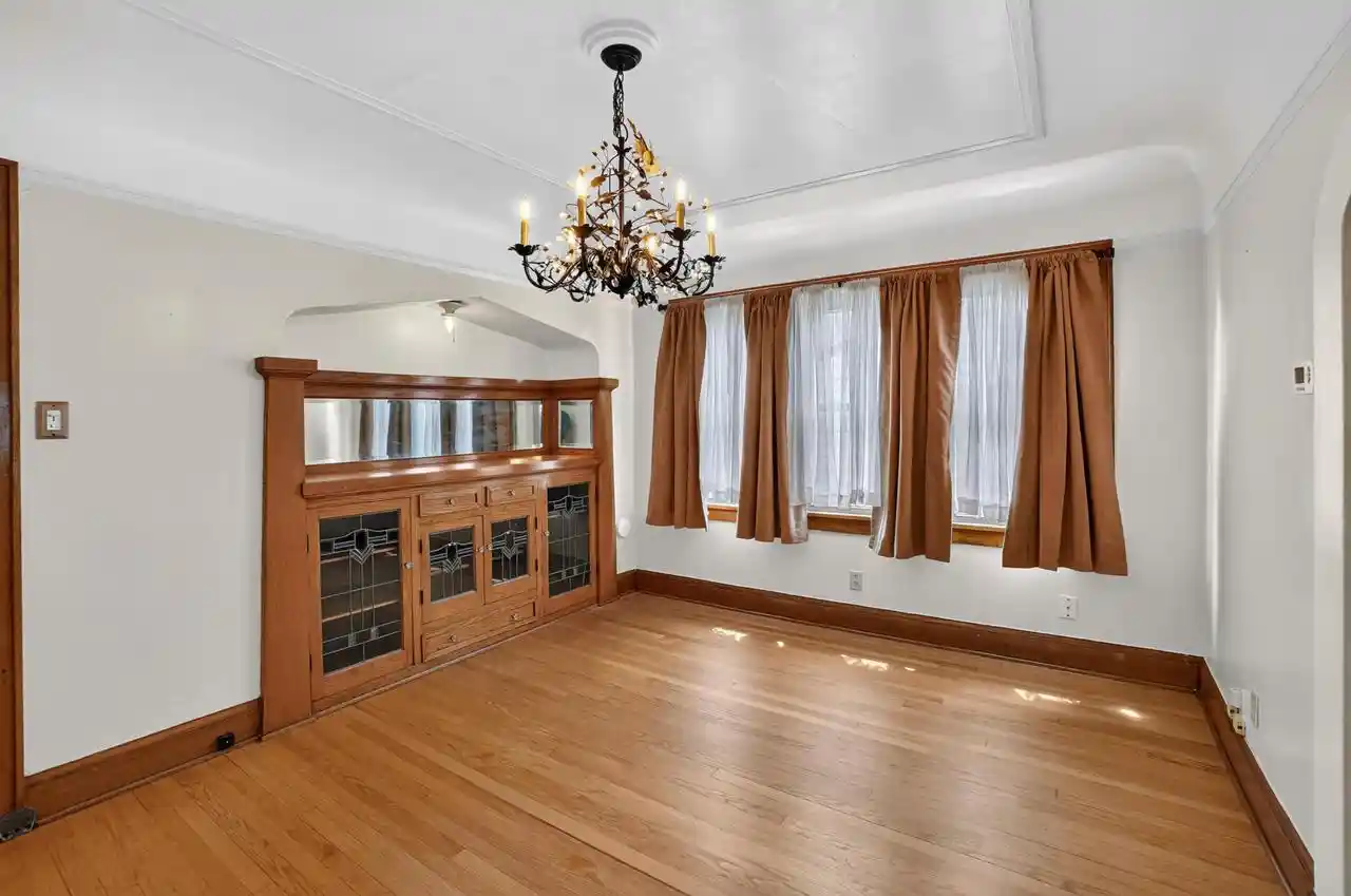 Listing Photo 2 - Condo for sale in building located at 3154 S Nevada St St, Milwaukee, WI 53207 - Unit #3156