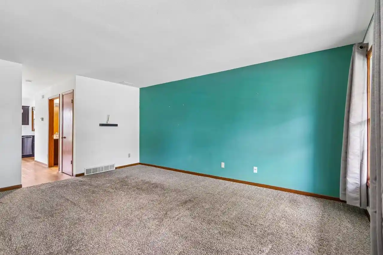 2nd image of 2070 Cliff Alex Ct S Ct S, Waukesha, WI 53189