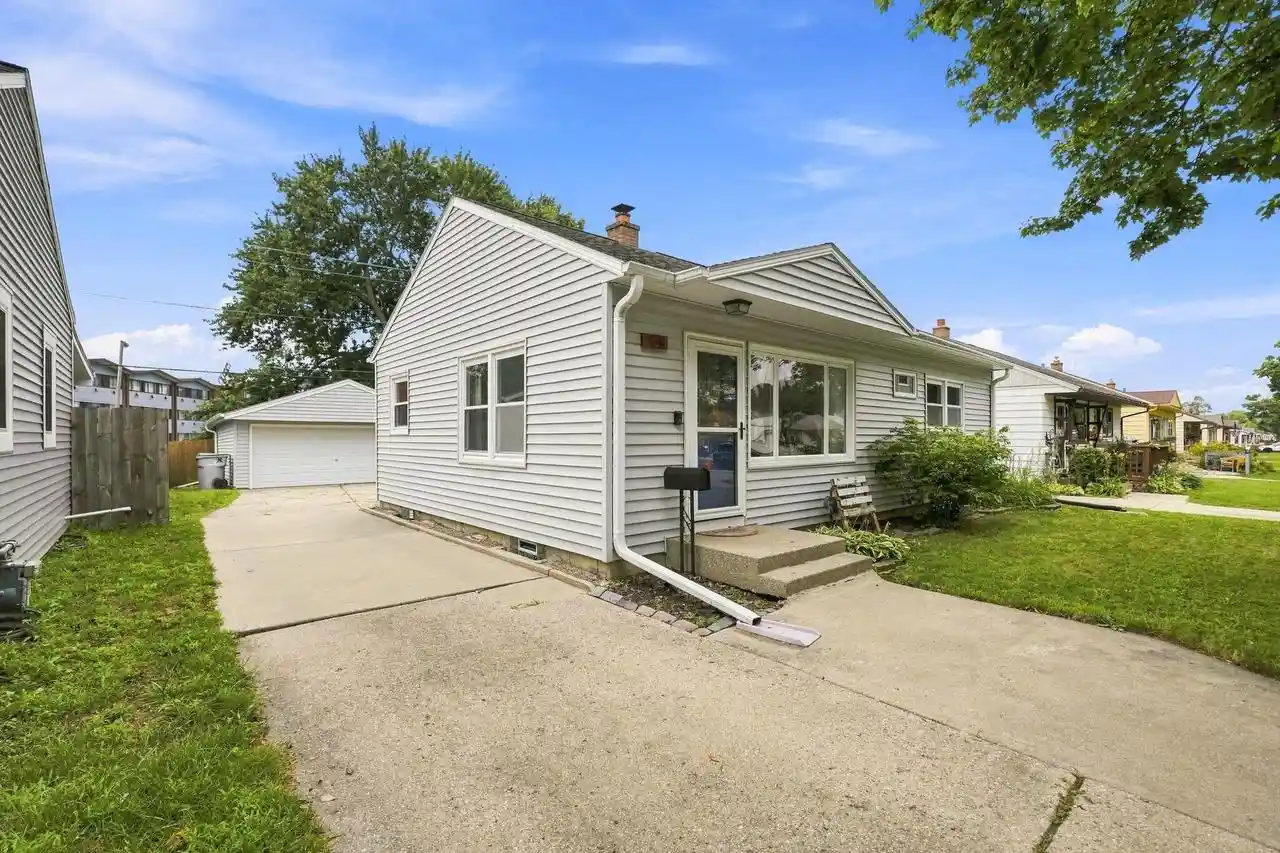 56th image of 159 W Armour Avenue Avenue, Milwaukee, WI 53207 | MLS# 1975170