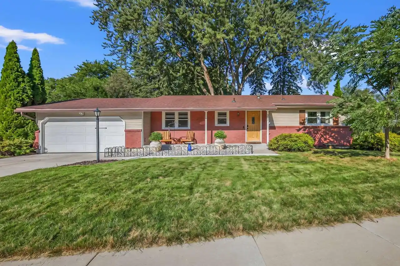 Photo 1 of Single family home for sale at 212 Major Way Way, Sun Prairie, WI 53590 | MLS# 2029922 | Listing updated on 2026-09-10