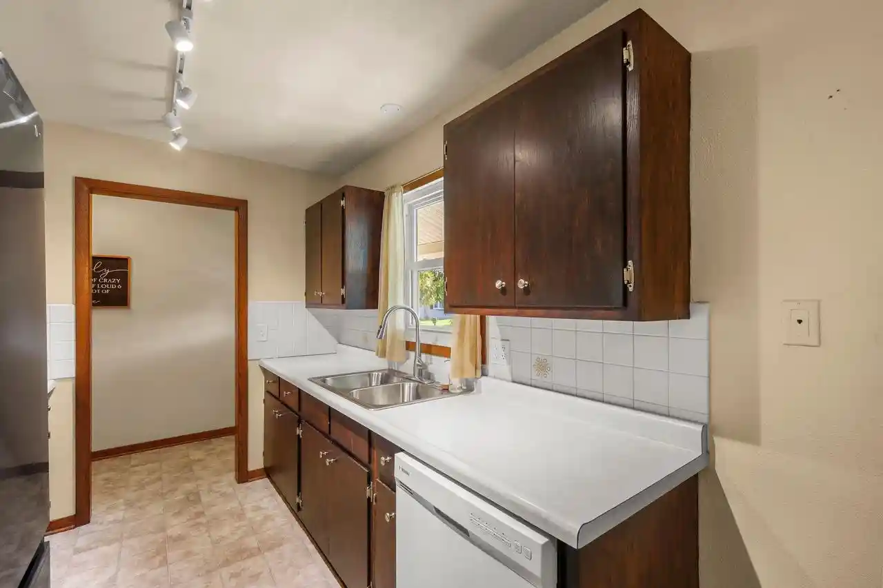 Photo 3 of Single family home for sale at 212 Major Way Way, Sun Prairie, WI 53590 | MLS# 2029922 | Listing updated on 2026-09-10