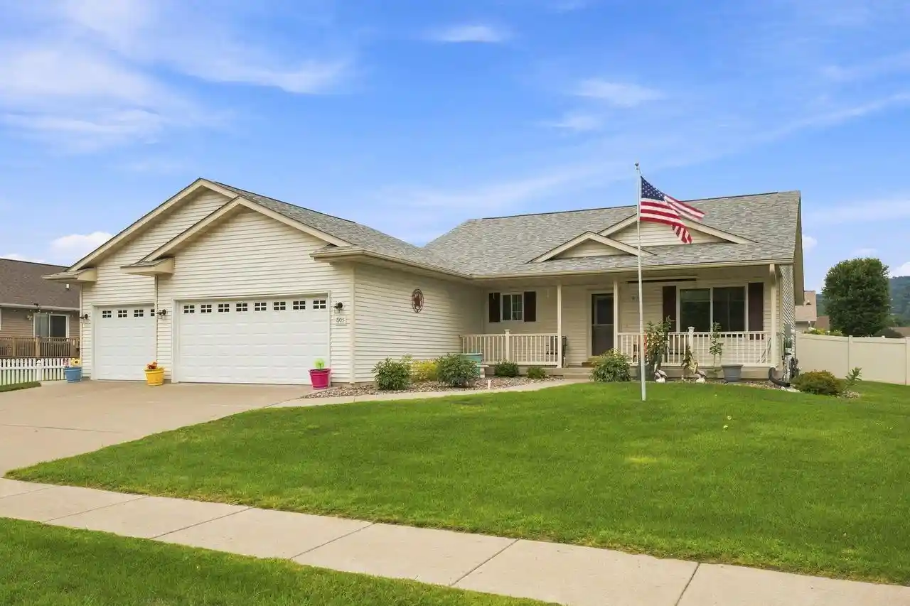 1st image of 1905 Crooked Avenue Avenue, Holmen, WI 54636 | MLS# 1975180