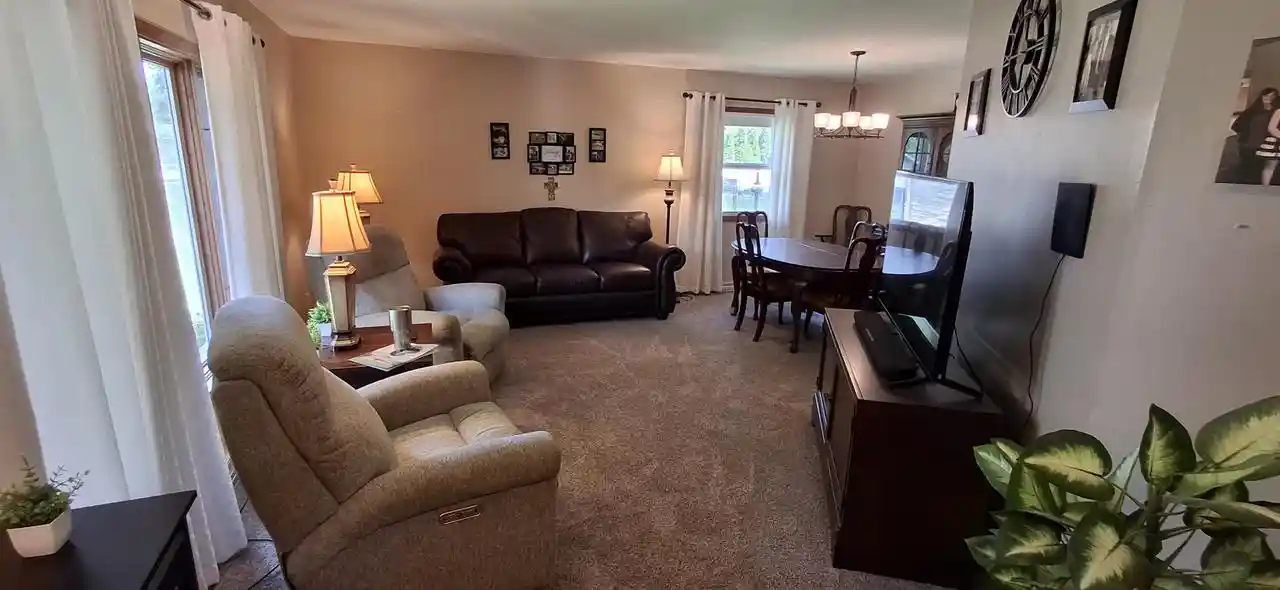 5th image of 548 Oakwood Dr Dr, Hartland, WI 53029 | MLS# 1975179