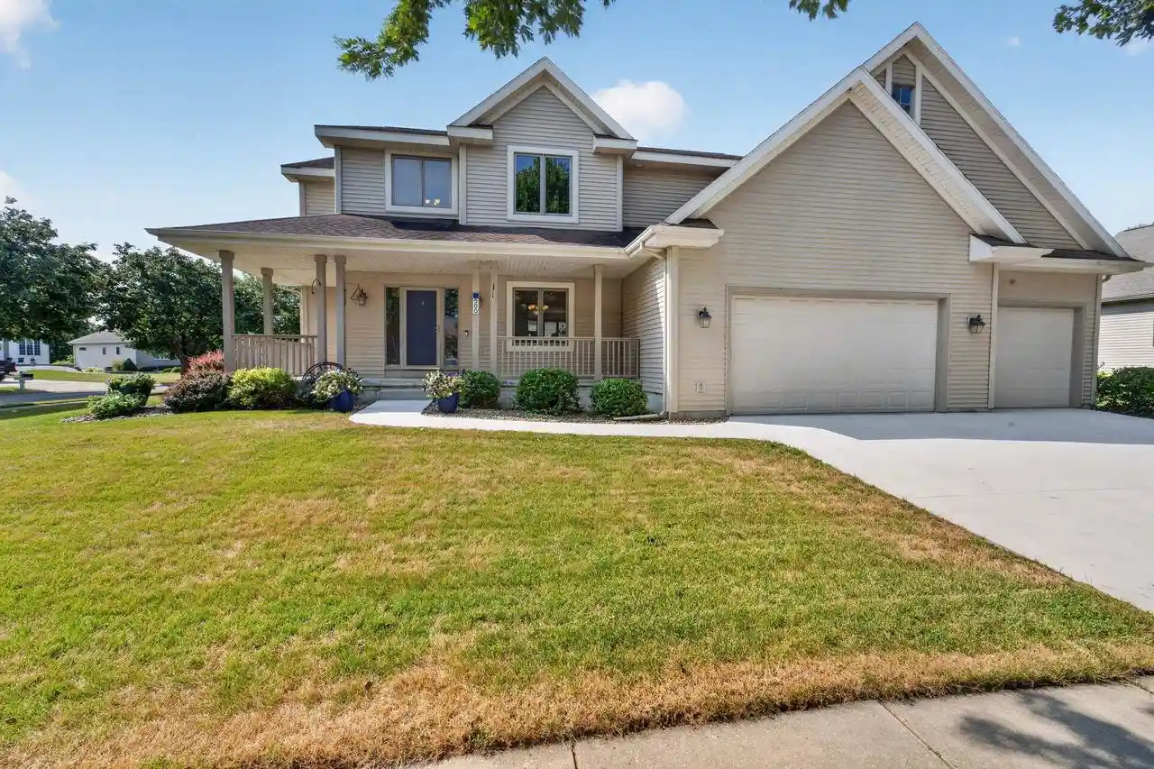 Photo 1 of Single family home for sale at 500 Pleasant Valley Parkway Parkway, Waunakee, WI 53597 | MLS# 2029932 | Listing updated on 2026-08-28