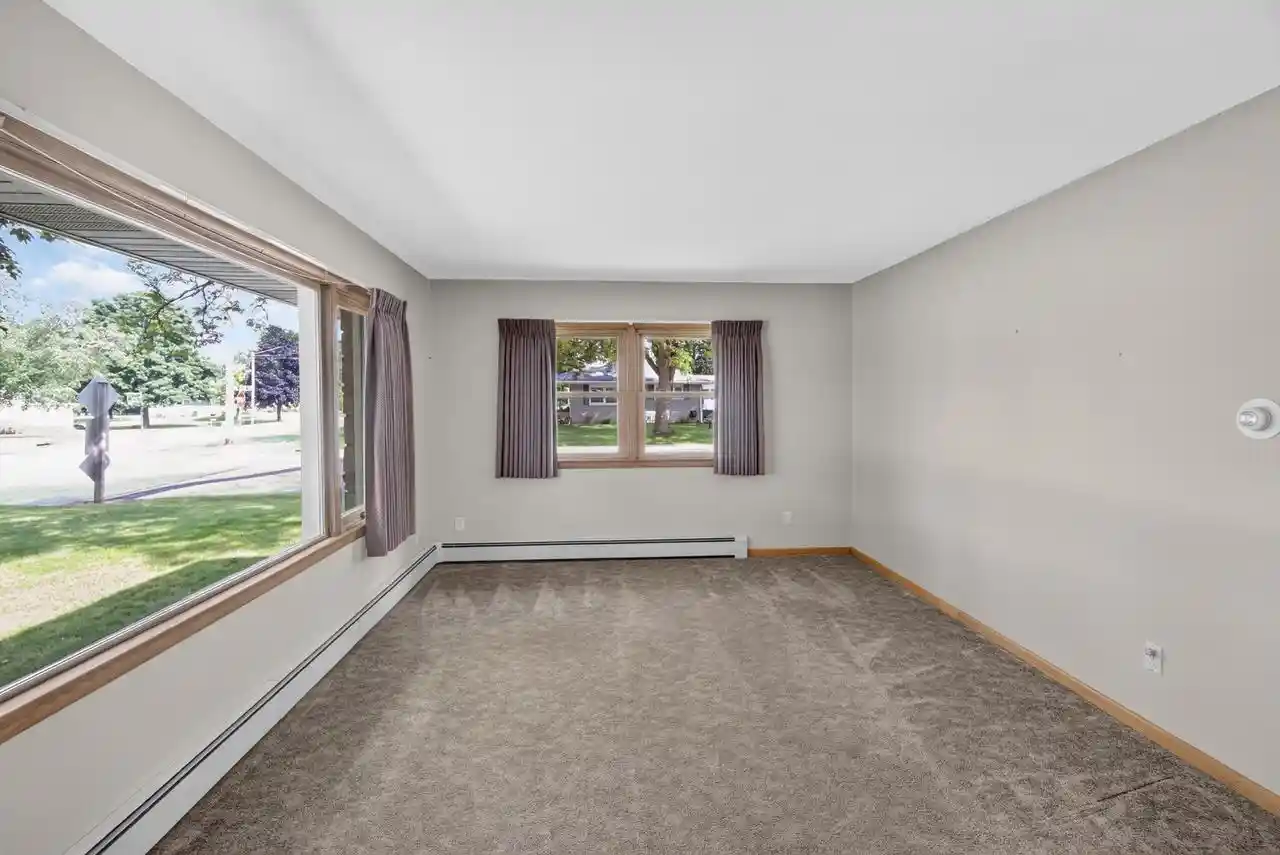5th image of W8491 Spring View Dr Dr, Kewaskum, WI 53040 | MLS# 1975189