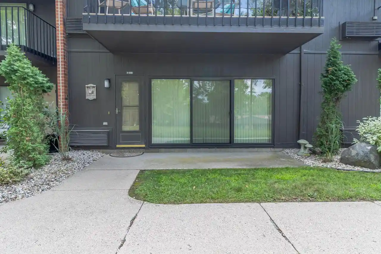 1st image of 7 Zurich Court Court #5, Lake Geneva, WI 53147 | MLS# 1975197
