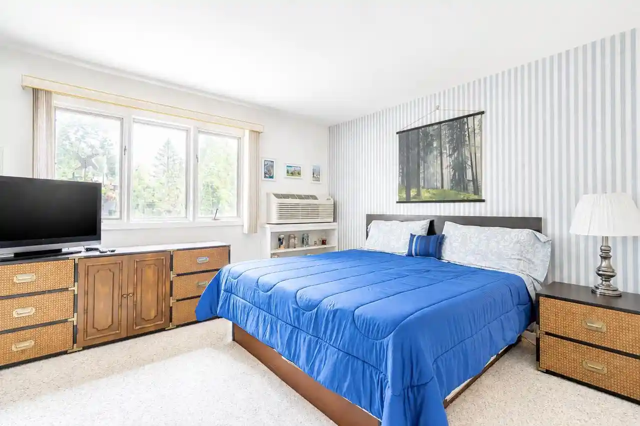 3rd image of 7 Zurich Court Court #5, Lake Geneva, WI 53147 | MLS# 1975197