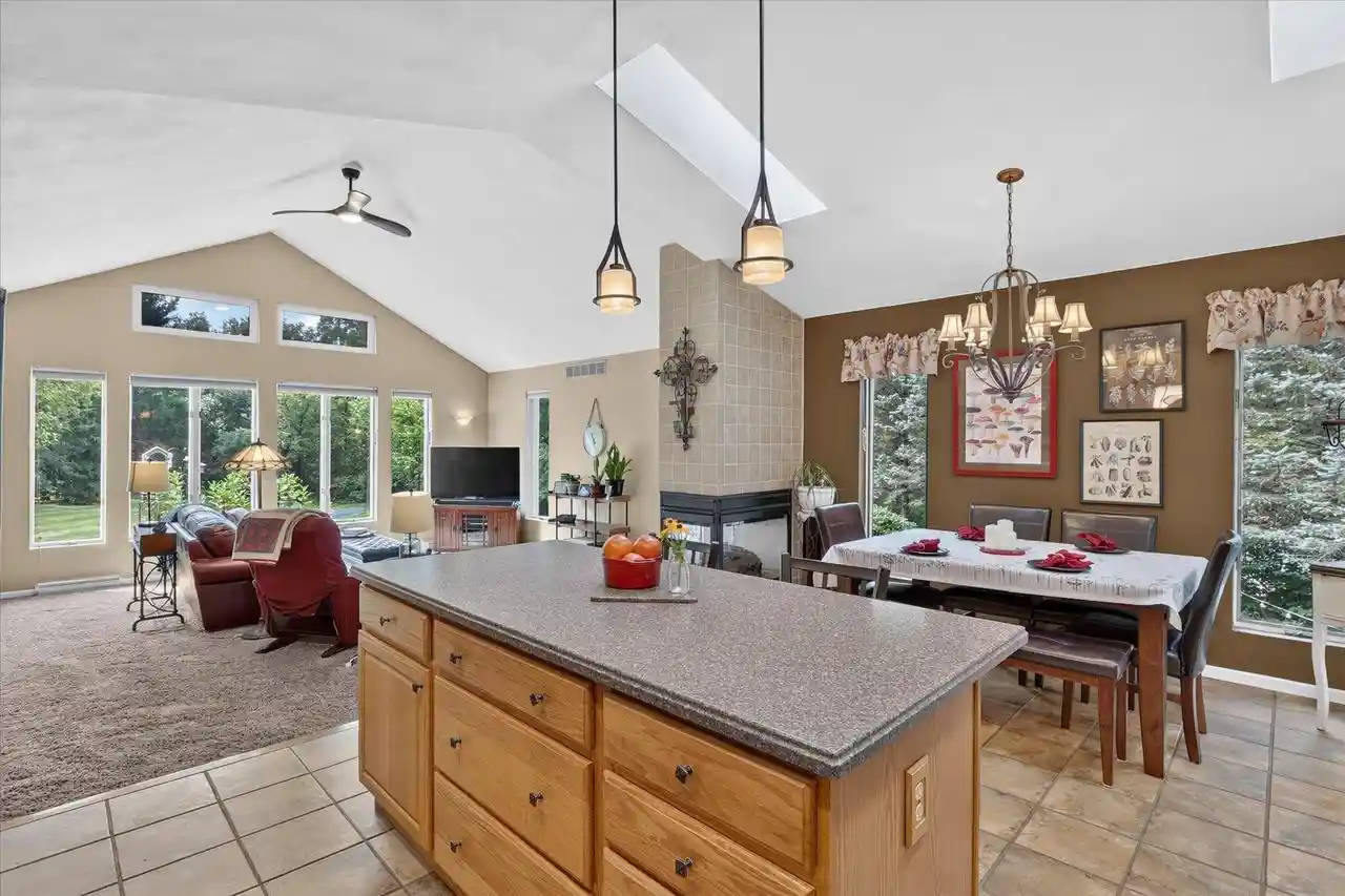 Photo 3 of Sale Pending at 5738 S Splendor Valley Dr Dr, Janesville, WI 53548 | MLS# 2029934 | Listing updated on 2026-08-09