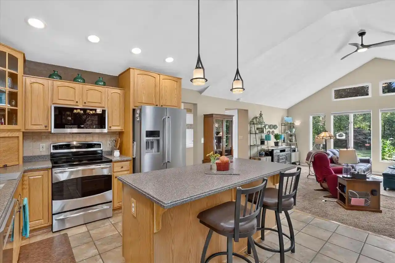 Photo 4 of Sale Pending at 5738 S Splendor Valley Dr Dr, Janesville, WI 53548 | MLS# 2029934 | Listing updated on 2026-08-09