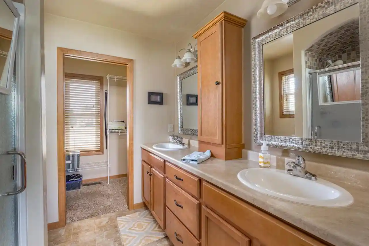 Photo 3 of Single family home for sale at W6196 Sherwood Point Dr Dr, Greenville, WI 54942 | MLS# 50330587 | Listing updated on 2026-08-10